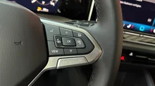 VW Golf Variant Business mHeV DSG in Anemonenblau Metallic
