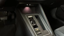 VW Golf Variant Business mHeV DSG in Anemonenblau Metallic