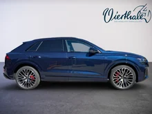 Audi Q8 e-hybrid quattro 360 kW in Waitomoblau Metallic