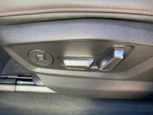 Audi Q8 e-hybrid quattro 360 kW in Waitomoblau Metallic