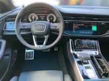 Audi Q8 e-hybrid quattro 360 kW in Waitomoblau Metallic
