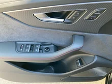 Audi Q8 e-hybrid quattro 360 kW in Waitomoblau Metallic