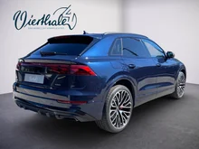 Audi Q8 e-hybrid quattro 360 kW in Waitomoblau Metallic