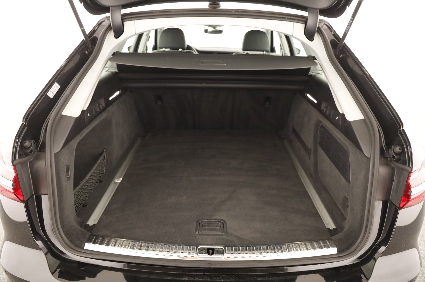 Audi A6 Avant 40 TDI Sport | Bild 22 von 26