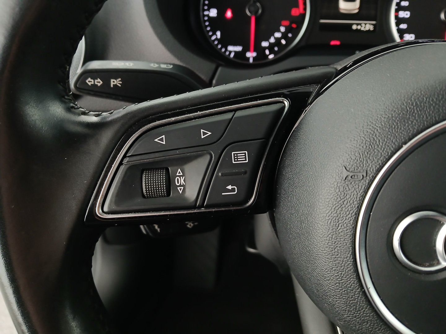 Audi A3 Cabriolet 1.4 TFSI COD intense | Bild 16 von 29