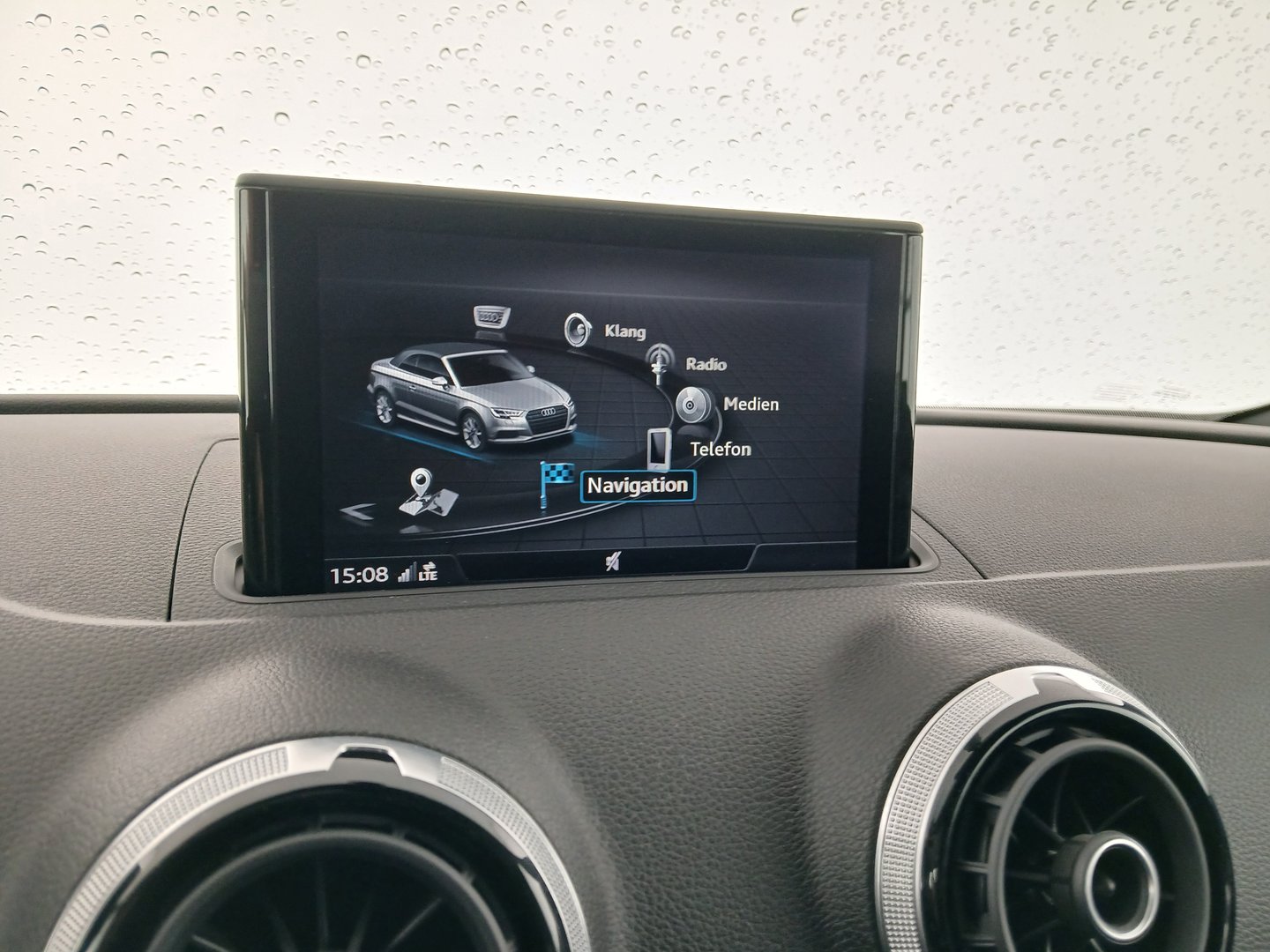 Audi A3 Cabriolet 1.4 TFSI COD intense | Bild 19 von 29