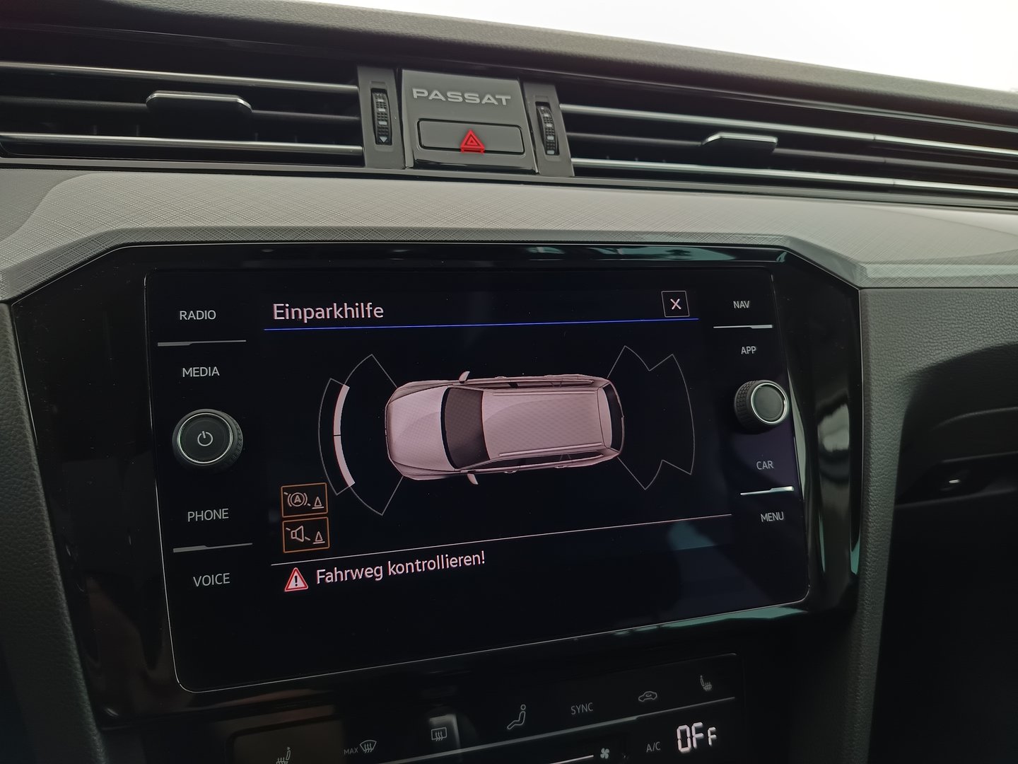 VW Passat Variant Business TDI DSG | Bild 18 von 32