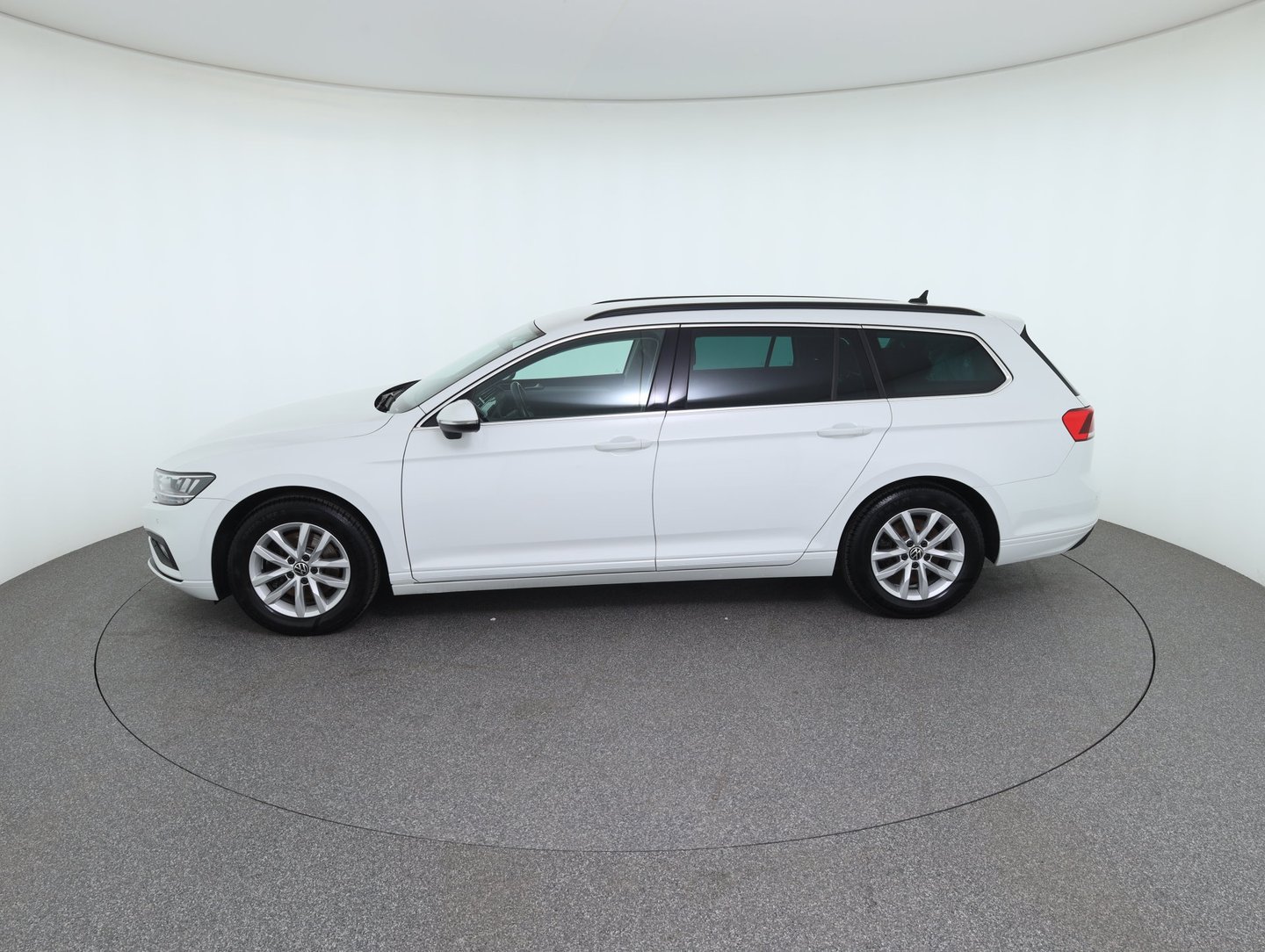 VW Passat Variant Business TDI DSG | Bild 8 von 32