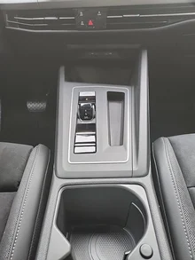 VW Golf Variant Business mHeV DSG in Oyster Silver Metallic