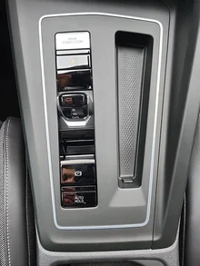 VW Golf Variant Business mHeV DSG in Oyster Silver Metallic