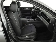 VW Passat Variant Business eHybrid 150kW in Diabasgrau Metallic