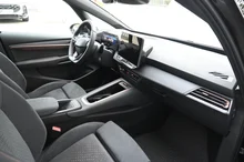 CUPRA Born PLUS 58/61 140kW/190PS in Nacht-Schwarz Metallic
