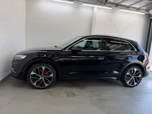 Audi Q5 40 TDI quattro intense in brillantschwarz Klar