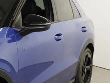 VW T-Roc R-Line eTSI DSG in Celestial Blue Dach Black Uni