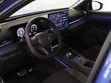 VW T-Roc R-Line eTSI DSG in Celestial Blue Dach Black Uni