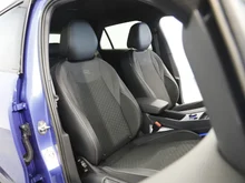 VW T-Roc R-Line eTSI DSG in Celestial Blue Dach Black Uni