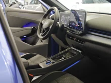 VW T-Roc R-Line eTSI DSG in Celestial Blue Dach Black Uni