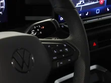 VW T-Roc R-Line eTSI DSG in Celestial Blue Dach Black Uni