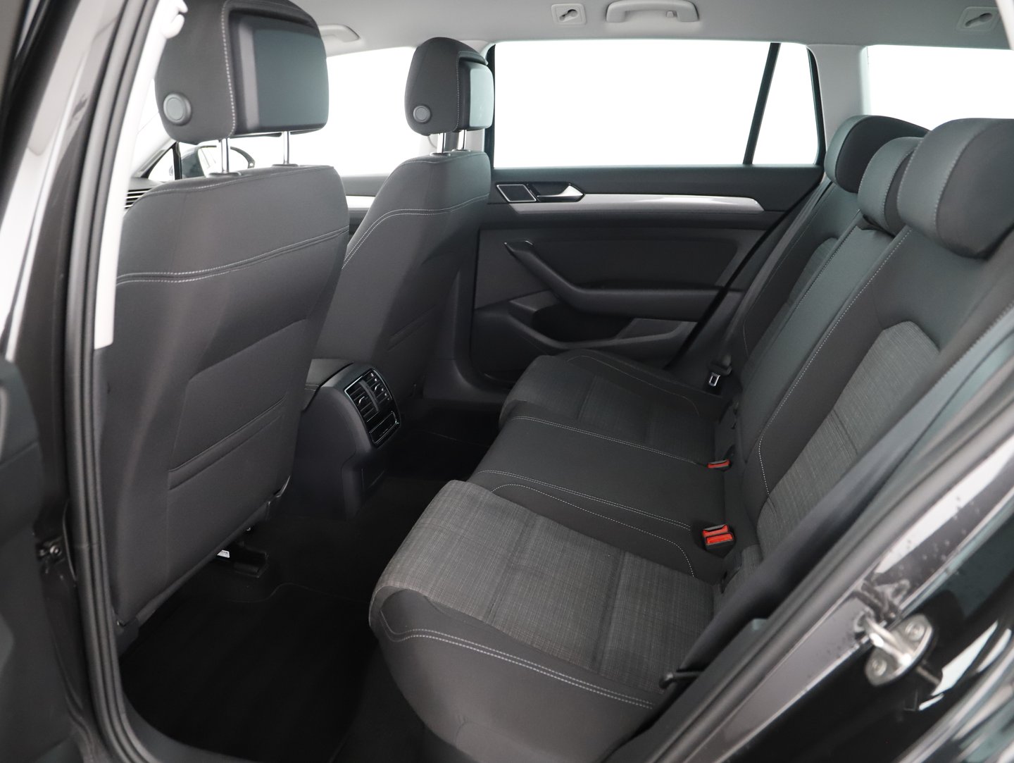 VW Passat Variant Business TDI DSG | Bild 7 von 27