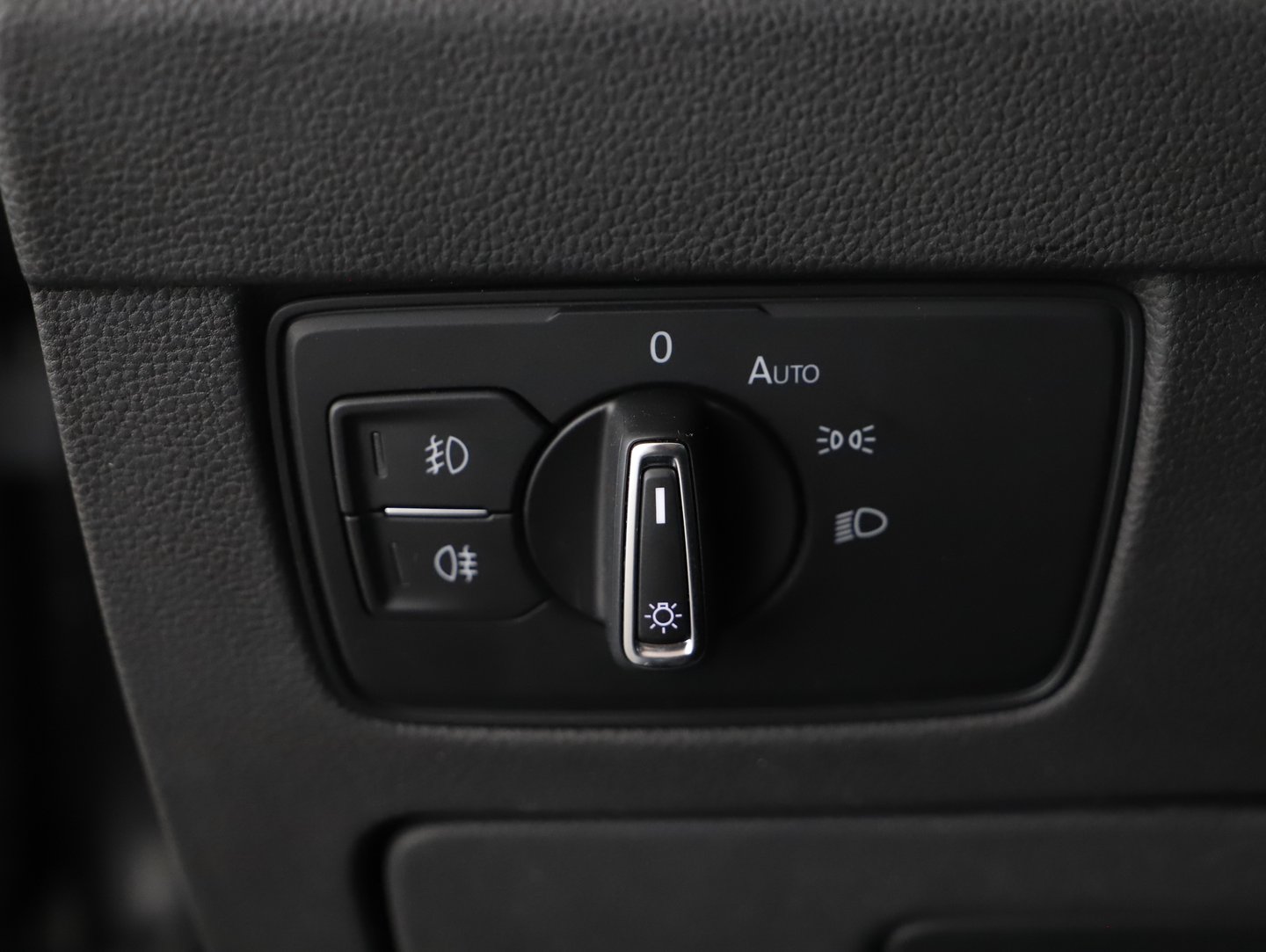 VW Passat Variant Business TDI DSG | Bild 13 von 27