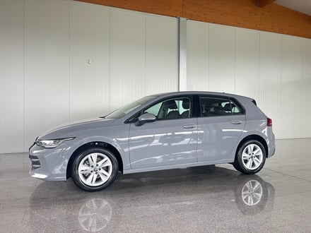 VW Golf Life TSI