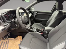 Audi A1 Sportback 30 TFSI intense in Mythosschwarz Metallic