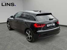 Audi A1 Sportback 30 TFSI intense in Mythosschwarz Metallic