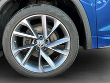 Škoda Kodiaq 4x4 SPORTLINE TDI DSG in Race-Blau Metallic