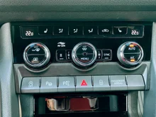 Škoda Kodiaq 4x4 SPORTLINE TDI DSG in Race-Blau Metallic