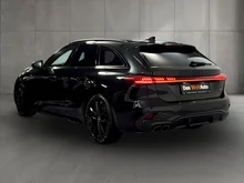 Audi A5 Avant TDI quattro in Mythosschwarz Metallic