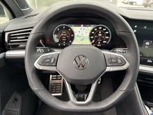 VW Touareg R-Line TDI 4MOTION in Grenadillschwarz Metallic