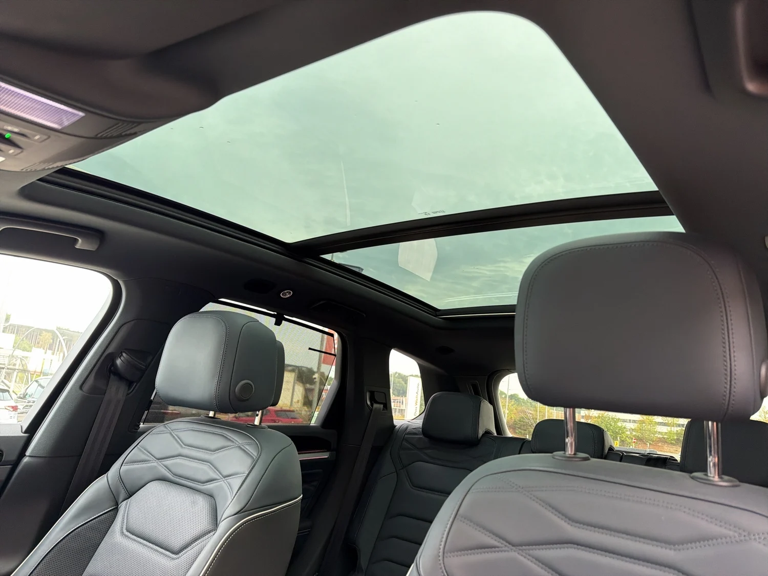 Bild eines VW Touareg R-Line TDI 4MOTION