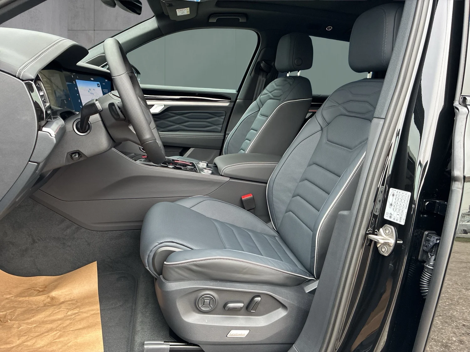 Bild eines VW Touareg R-Line TDI 4MOTION