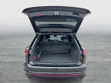 VW Touareg R-Line TDI 4MOTION in Grenadillschwarz Metallic