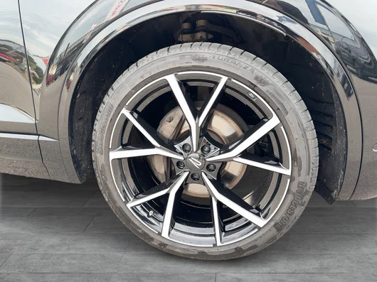 Bild eines VW Touareg R-Line TDI 4MOTION