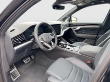 VW Touareg R-Line TDI 4MOTION in Grenadillschwarz Metallic