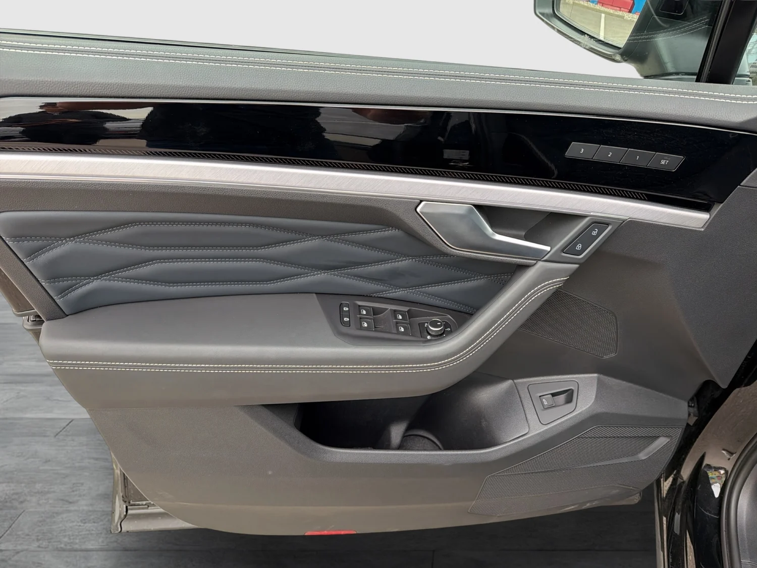 Bild eines VW Touareg R-Line TDI 4MOTION