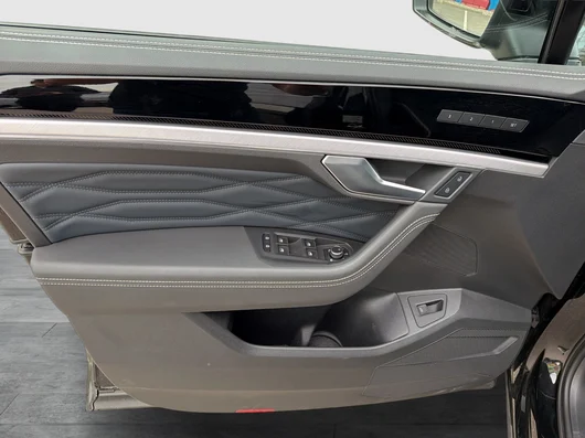 Bild eines VW Touareg R-Line TDI 4MOTION