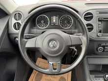 VW Tiguan Sky TSI BMT in wild cherry metallic