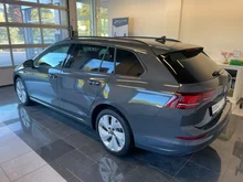 VW Golf Variant Business TSI in Delfingrau Metallic
