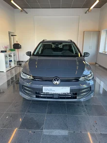 VW Golf Variant Business TSI in Delfingrau Metallic