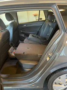 VW Golf Variant Business TSI in Delfingrau Metallic