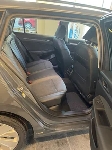 VW Golf Variant Business TSI in Delfingrau Metallic