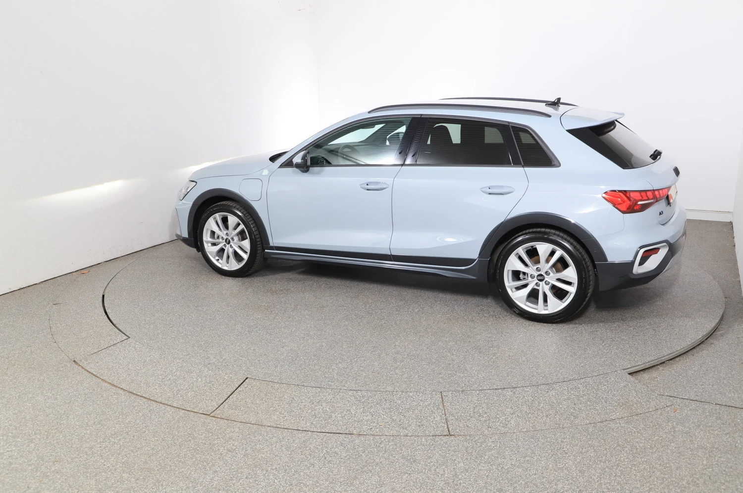 Bild eines Audi A3 allstreet 40 TFSI e