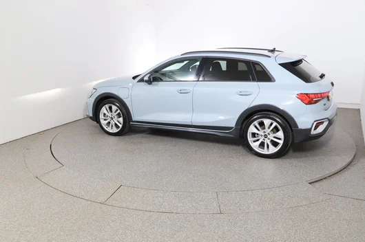 Bild eines Audi A3 allstreet 40 TFSI e