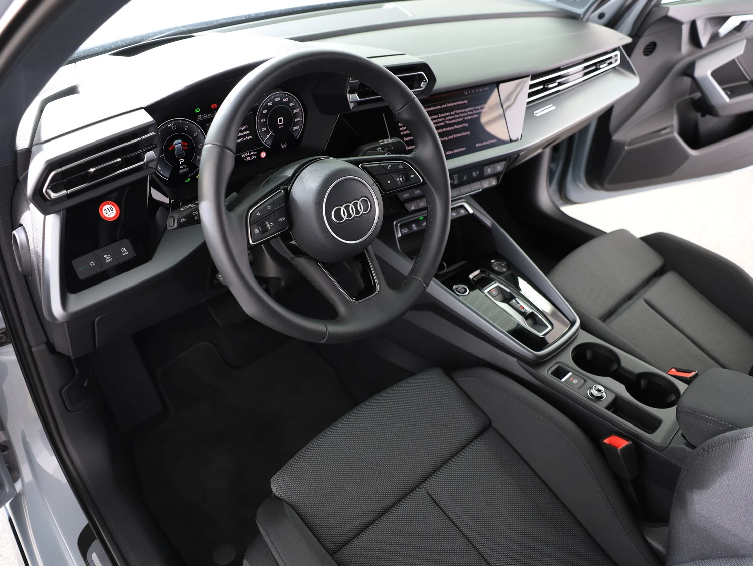 Bild eines Audi A3 allstreet 40 TFSI e