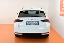 Škoda Octavia Combi Selection TSI in Alaska-Weiß