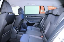 Škoda Octavia Combi Selection TSI in Alaska-Weiß