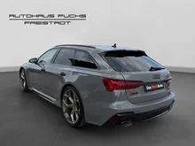 Audi RS6 Avant RS 6 Avant 4.0 TFSI quattro in MYTHOSSCHWARZ METALLIC