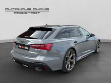 Audi RS6 Avant RS 6 Avant 4.0 TFSI quattro in MYTHOSSCHWARZ METALLIC